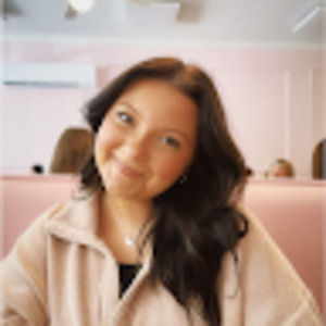 Meet your Posher, Elizabeth